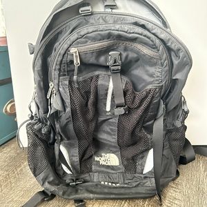 NorthFace “Recon” backpack UNISEX